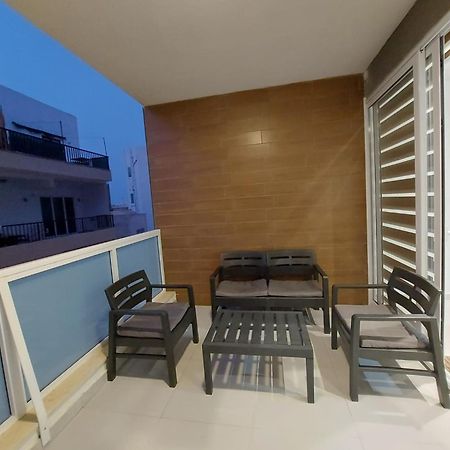 Centre Point Comfort Apartment San Pawl il-Baħar Extérieur photo